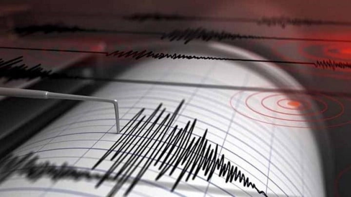 Στεγαστική συνδρομή στους σεισμόπληκτους της Δ. Λέσβου
