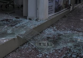 Έκρηξη στο Περιστέρι: Εκρηκτικός μηχανισμός σε είσοδο πολυκατοικίας – Σοβαρές ζημιές σε αυτοκίνητα