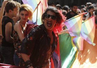 Ο Ερντογάν στοχοποιεί γκέι και τρανς πριν από τις εκλογές