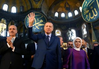 Εκλογές στην Τουρκία: Με προσευχή ολοκληρώνει την προεκλογική εκστρατεία ο Ερντογάν