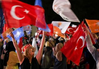 Εκλογές στην Τουρκία: Έτοιμοι να κερδίσουν στον δεύτερο γύρο δηλώνουν Ερντογάν και Κιλιτσντάρογλου – Τα αποτελέσματα