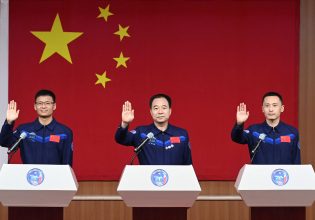 H Κίνα θα στείλει αστροναύτες στη Σελήνη «πριν από το 2030»