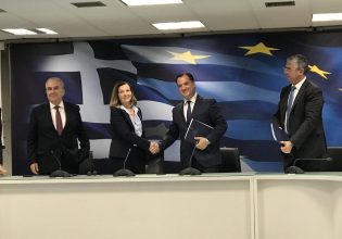 ΥΠΑΝ: Παράδοση Γεωργιάδη στην Ελένη Λουρή – «Φεύγουμε με ρεκόρ επενδύσεων»