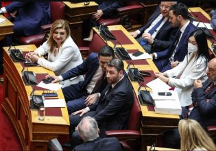 Νίκος Ανδρουλάκης: Για πρώτη φορά εκλεγμένος στη Βουλή – 41 οι βουλευτές του ΠΑΣΟΚ στην ορκωμοσία