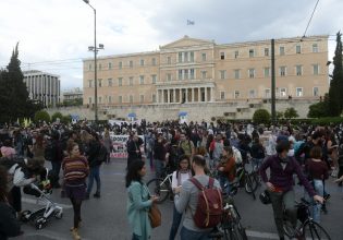 Εκλογές 2023: Τα μηνύματα της αθηναϊκής πλατείας