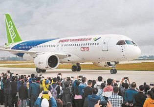 O κινεζικός αντίπαλος των Airbus και Boeing