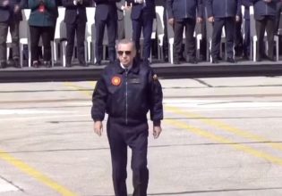 Ρετζέπ Ταγίπ Ερντογάν: Ντύθηκε πιλότος και παρουσίασε το τουρκικό μαχητικό… 5ης γενιάς