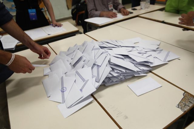 Το συγκινητικό ψηφοδέλτιο για τα Τέμπη που βρέθηκε σε κάλπη της Κρήτης – «Στα χαμόγελα που χάθηκαν…»