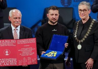 Άαχεν: Ο Ζελένσκι τιμήθηκε με το βραβείο «Καρλομάγνος» – «Μεγάλος ευρωπαίος ηγέτης και ήρωας του 21ου αιώνα»