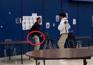 ΗΠΑ: Μαχαιρώνει συμμαθητή του μέσα σε σχολείο στο Οχάιο – Σοκαριστικό βίντεο