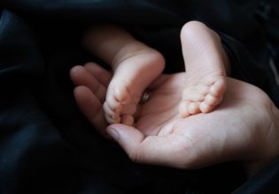 Θάνατος βρέφους στην Άρτα: «Έφτασα και το παιδί μου ήταν νεκρό» – Η απολογία του 37χρονου  τραγικού πατέρα