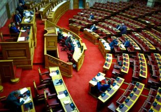 Ορκίζεται σήμερα η Βουλή – Όλες οι διαδικασίες μέχρι τη διάλυσή της και την προκήρυξη των νέων εκλογών