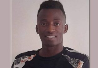 «Με γεμίσατε αγάπη και στοργή»: Αποφοίτησε ο πρόσφυγας Σισσέ από τη Γουινέα