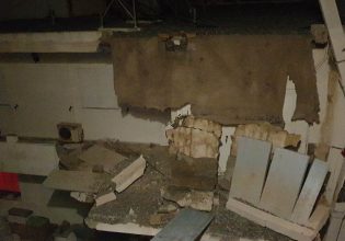 Σεισμός στη Κρήτη: Κατέρρευσε τμήμα ταράτσας και παρέσυρε μπαλκόνι