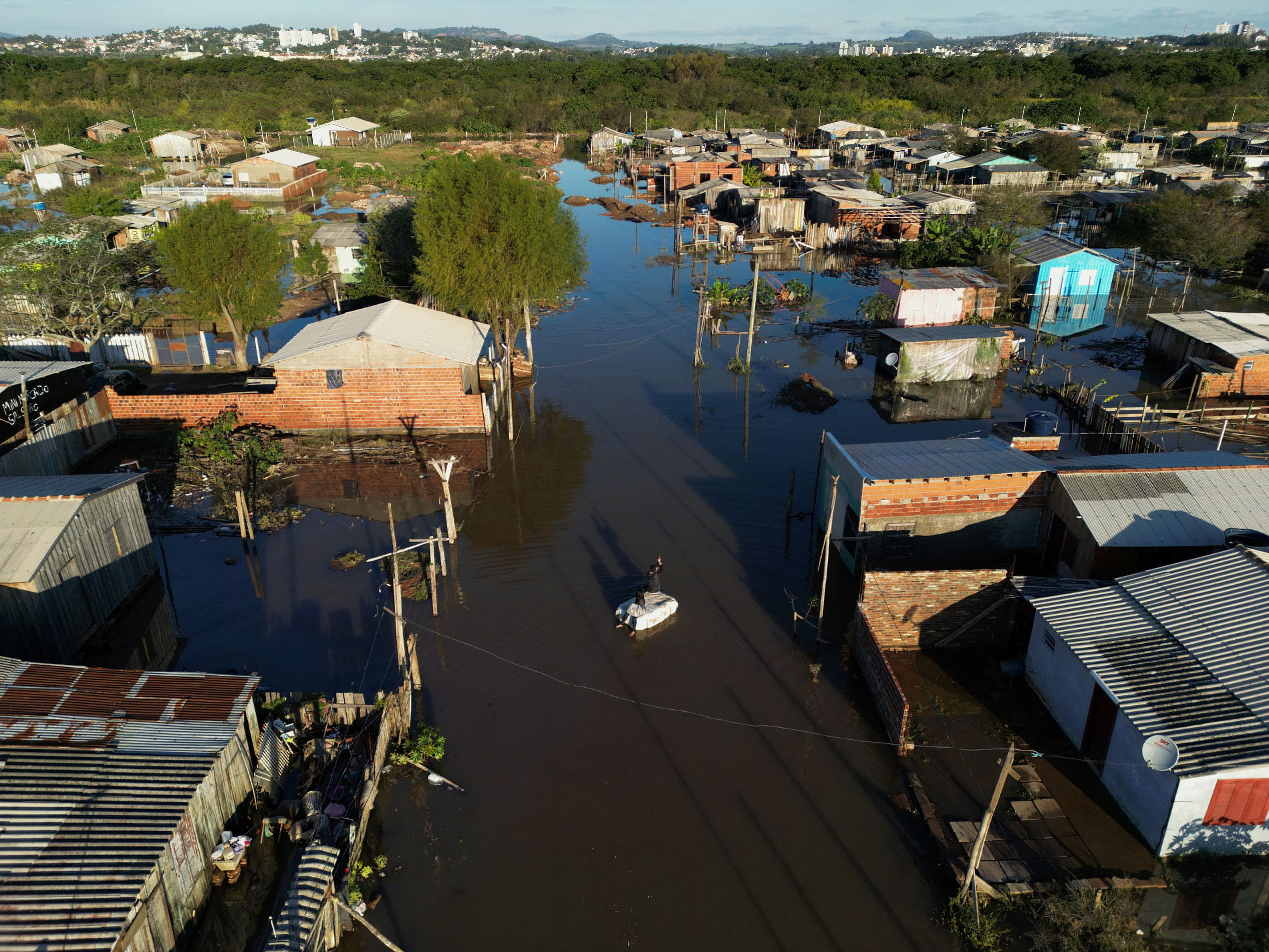 Κυκλώνας στη Βραζιλία: Τουλάχιστον 13 άνθρωποι έχασαν τη ζωή τους και άλλοι 3 αγνοούνται