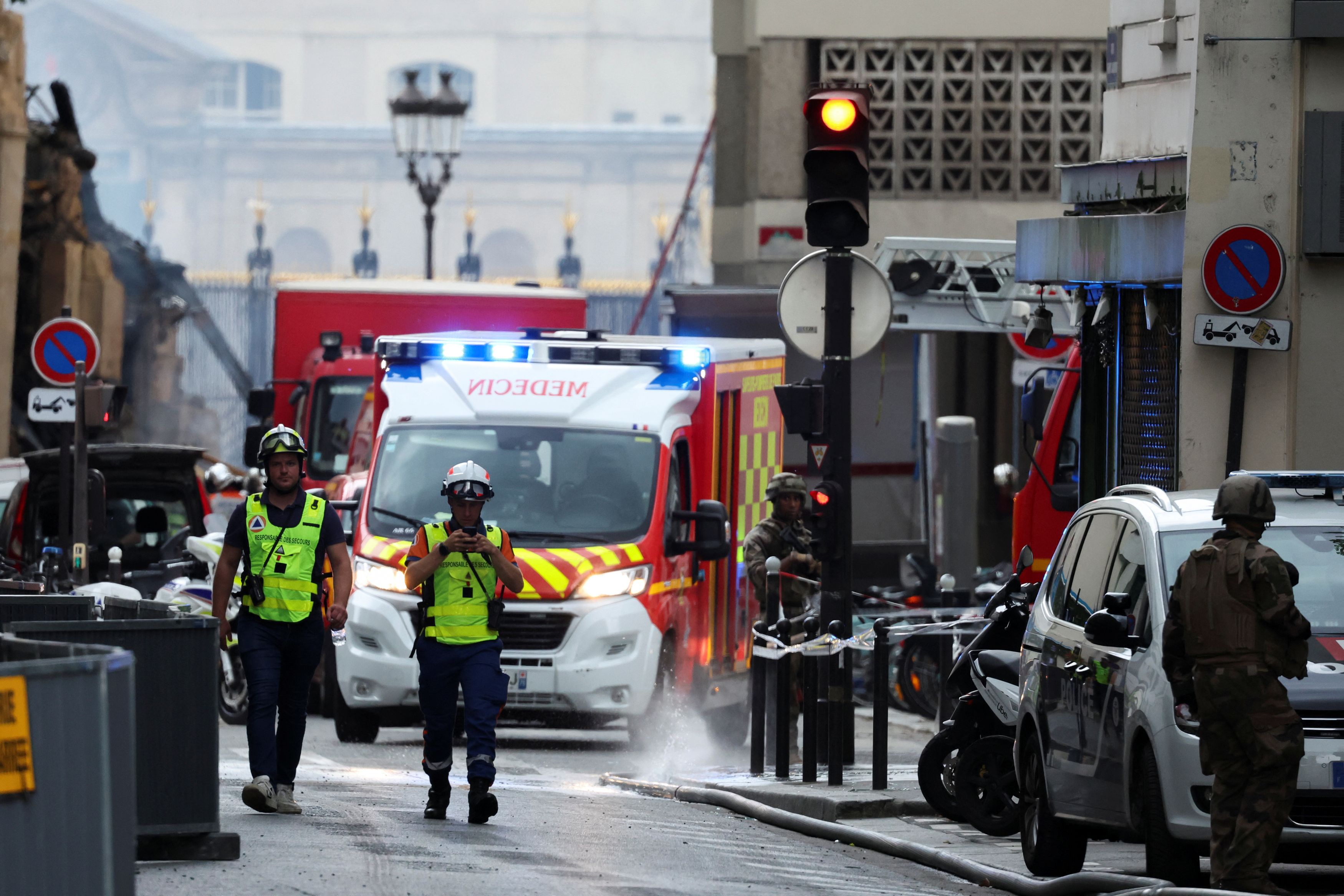 Ισχυρή έκρηξη στο Παρίσι - Αναζητείται ένας αγνοούμενος