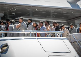 Ναυάγιο στην Πύλο: Απολογούνται σήμερα Δευτέρα οι εννέα κατηγορούμενοι ως διακινητές – Ερωτήματα για τις ενέργειες του Λιμενικού