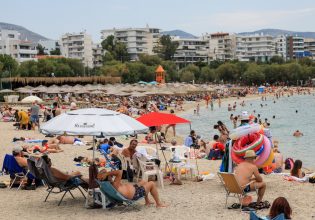 Μαζική εξόρμηση στις παραλίες της Αττικής – Πώς θα εξελιχθεί ο καιρός