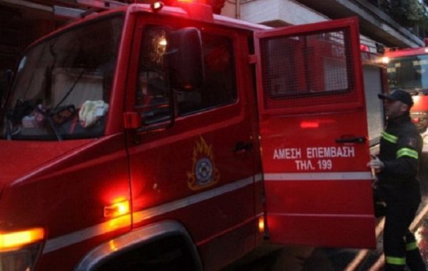 Φωτιά σε ακατοίκητο σπίτι στη Θεσσαλονίκη