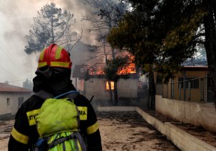 Τραγωδία στη Θεσσαλονίκη: Θλίψη για τον πυροσβέστη που έπεσε εν ώρα καθήκοντος – Ήταν πατέρας δύο παιδιών