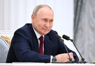 Economist: Οι χρήσιμοι ηλίθιοι του Βλαντιμίρ Πούτιν