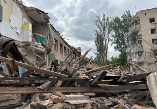 Πόλεμος στην Ουκρανία: Τέσσερις άμαχοι σκοτώθηκαν σε ρωσικές επιδρομές στην Ζαπορίζια