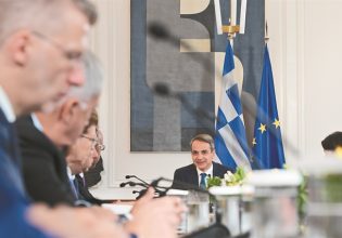 Κυβέρνηση: Μπαράζ συσκέψεων για το «φθινοπωρινό πακέτο»