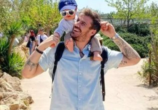 Άκης Πετρετζίκης: «Το αγόρι μας έγινε  2 χρόνων, να το χαιρόμαστε»