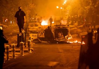 Γαλλία: Σύσκεψη με 220 δημάρχους συγκαλεί ο Μακρόν – Τρομακτικές οι ζημιές από τους εμπρησμούς