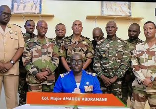 Νίγηρας: Ο στρατός ανέτρεψε τον πρόεδρο Μοαμέντ Μπαζούμ – Αντιδράσεις από ΟΗΕ και ΗΠΑ