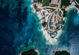 Χαμηλό κόστος και όμορφο τοπίο: Η Αλβανία δεν είναι πλέον το καλά κρυμμένο μυστικό της Ευρώπης