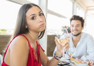Πέντε συμβουλές για να μην… πάει χάλια το πρώτο ραντεβού