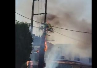 Ζάκυνθος: Κολώνα της ΔΕΗ πιάνει φωτιά στο κέντρο του Λαγανά
