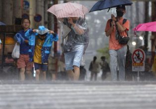 Ο τυφώνας Χανούν πλήττει τη νότια Ιαπωνία και τη Νότια Κορέα – Προ των πυλών νέα καταιγίδα