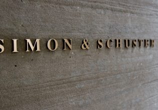 Paramount: Πωλεί σε επενδυτική εταιρεία τον εκδοτικό οίκο Simon & Schuster