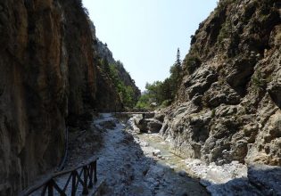 Κρήτη: Σοβαρός τραυματισμός για πεζοπόρο μετά τον σεισμό – Έπεσαν πάνω του βράχοι και ακρωτηριάστηκε