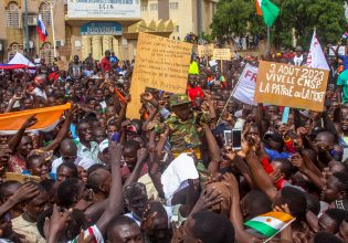 Νίγηρας: κατάρρευση της Françafrique – όχι όμως της αμερικανικής παρουσίας στην Αφρική