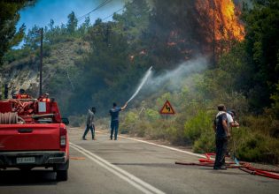 Φωτιά στην Ρόδο: Κάηκαν 135.000 στρέμματα δασικής έκτασης
