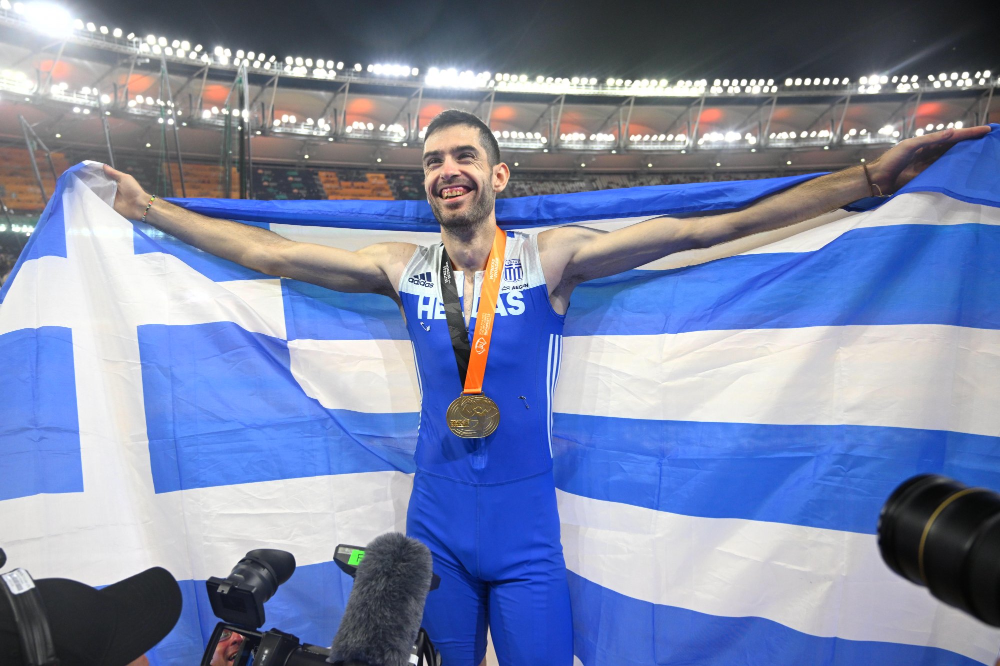 Νέος θρίαμβος για τον Μίλτο Τεντόγλου - Πήρε το χρυσό μετάλλιο και στο Παγκόσμιο πρωτάθλημα με 8,52 μ.