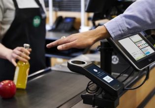 Amazon: Επεκτείνονται στα σουπερμάρκετ οι πληρωμές μέσω παλάμης