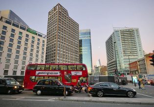 Λονδίνο: Το αμφιλεγόμενο τέλος εκπομπών επεκτείνεται σε όλη την πόλη