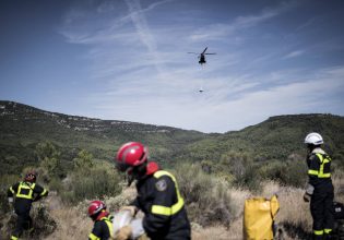 Μαίνεται μεγάλη πυρκαγιά στη Γαλλία – Απομακρύνθηκαν 3.000 κάτοικοι και παραθεριστές