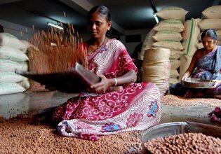Γιατί εκτοξεύεται η τιμή του ρυζιού – ο ρόλος των αποφάσεων της ινδικής κυβέρνησης