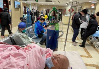 Κίνα – κοροναϊός: Η άρση των μέτρων αύξησε κατά δύο εκατ. την υπερβάλλουσα θνησιμότητα