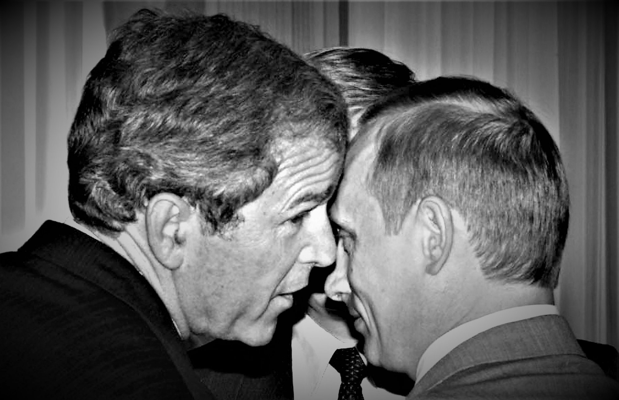 Ήταν αναπόφευκτη η κατάρρευση των σχέσεων ΗΠΑ-Ρωσίας; - Τι απαντά ο συνεργάτης του Τζορτζ Μπους