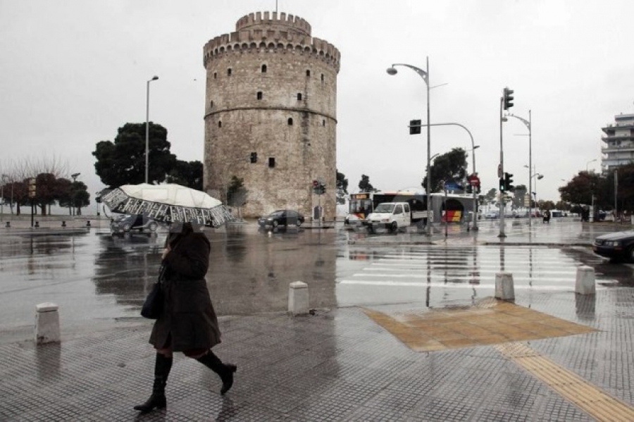 Κακοκαιρία Daniel: Μήνυμα από το 112 και στη Θεσσαλονίκη - Κυκλοφοριακό κομφούζιο στην πόλη
