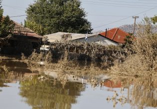 Κακοκαιρία Daniel: Γιατί έπεσαν σπίτια στις πλημμυρισμένες περιοχές – Τι πρέπει να γίνει από εδώ και πέρα