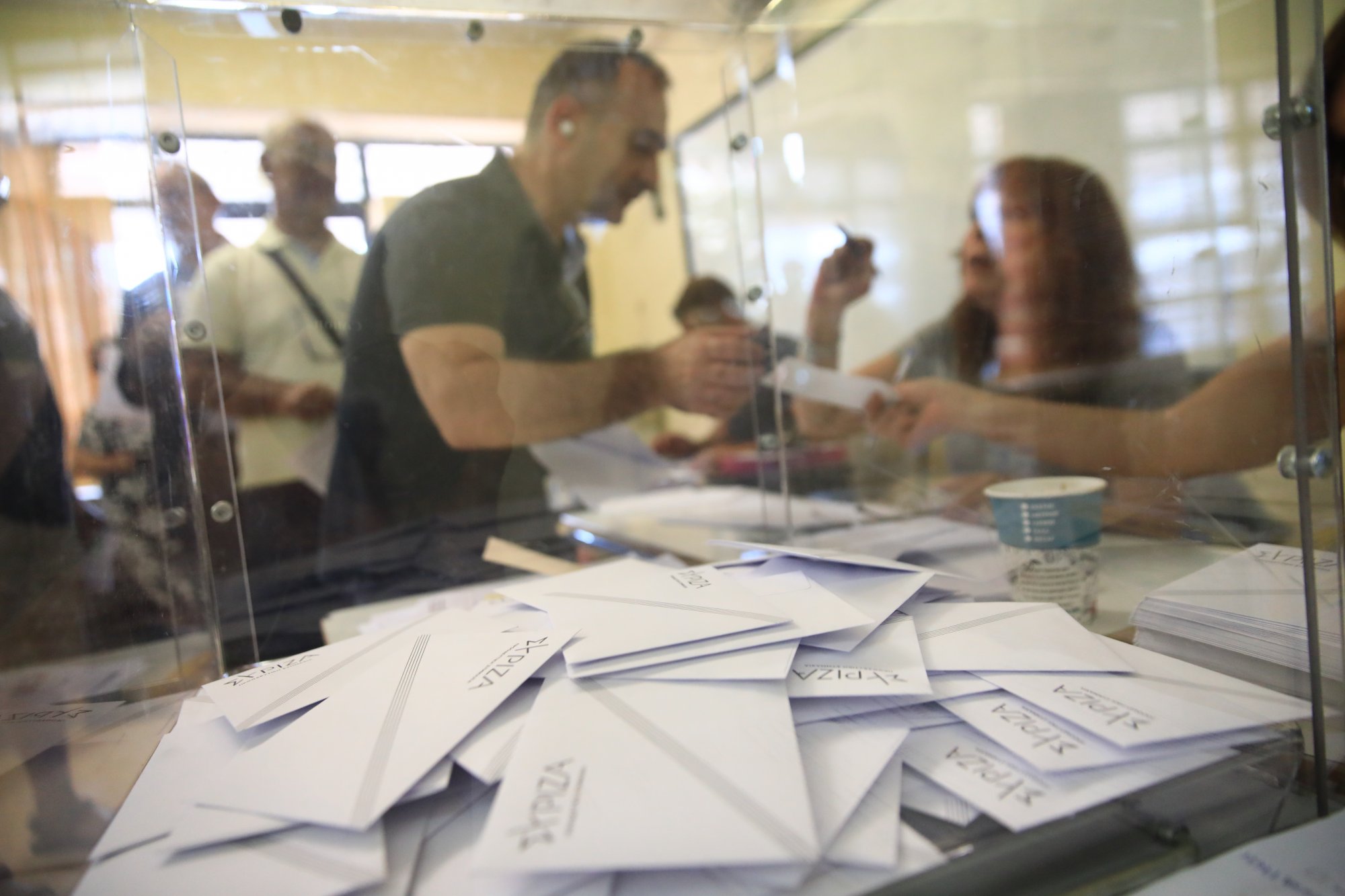 Εκλογές ΣΥΡΙΖΑ: Σάλος με την εγκύκλιο ΚΕΦΕ για τα «παλαιά» μέλη - «Είναι ανέκδοτο, πάρτε την πίσω»