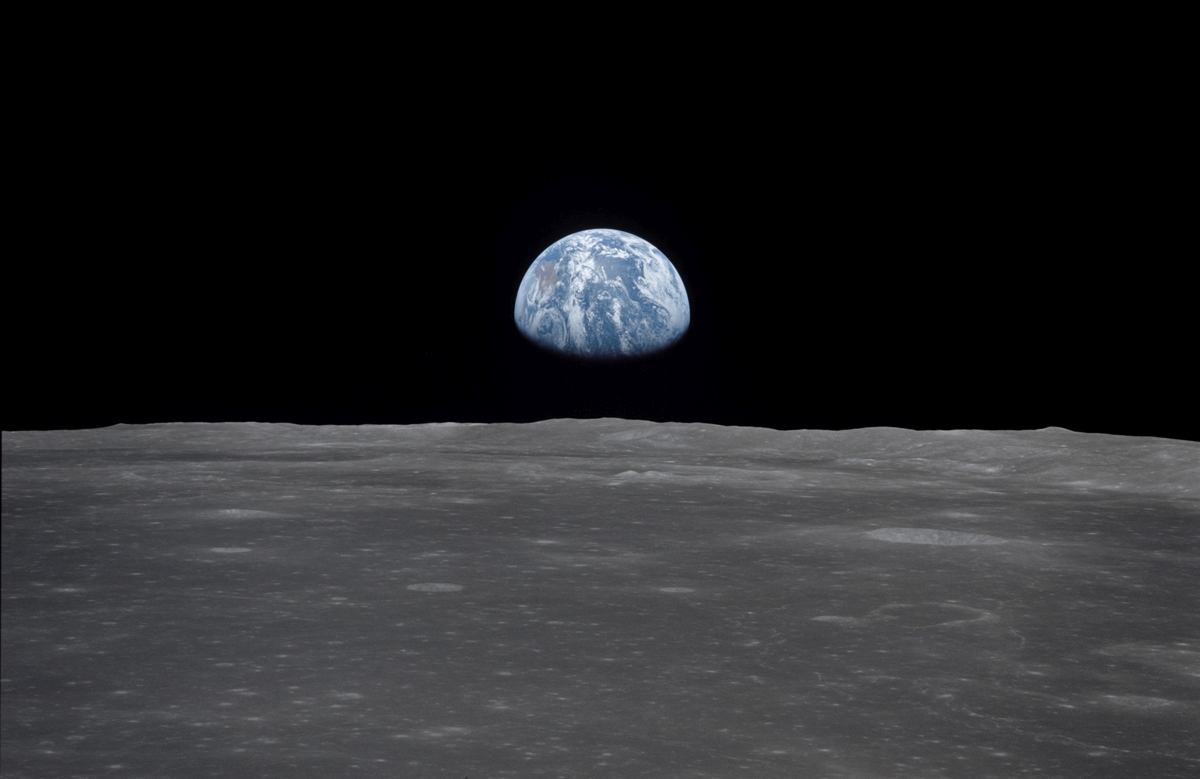 Σελήνη: Η Ρωσία στούκαρε στον νότιο πόλο, η NASA δείχνει τον κρατήρα