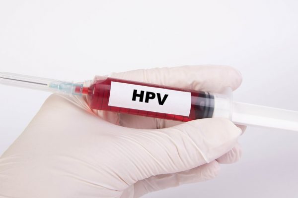 Τεστ και εμβόλιο HPV μπορούν να εξαλείψουν τον καρκίνο τραχήλου της μήτρας